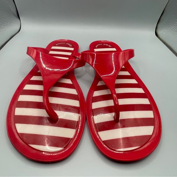 BCBG candy cane red Women's sandals Size: 8 - Picture 3 of 7